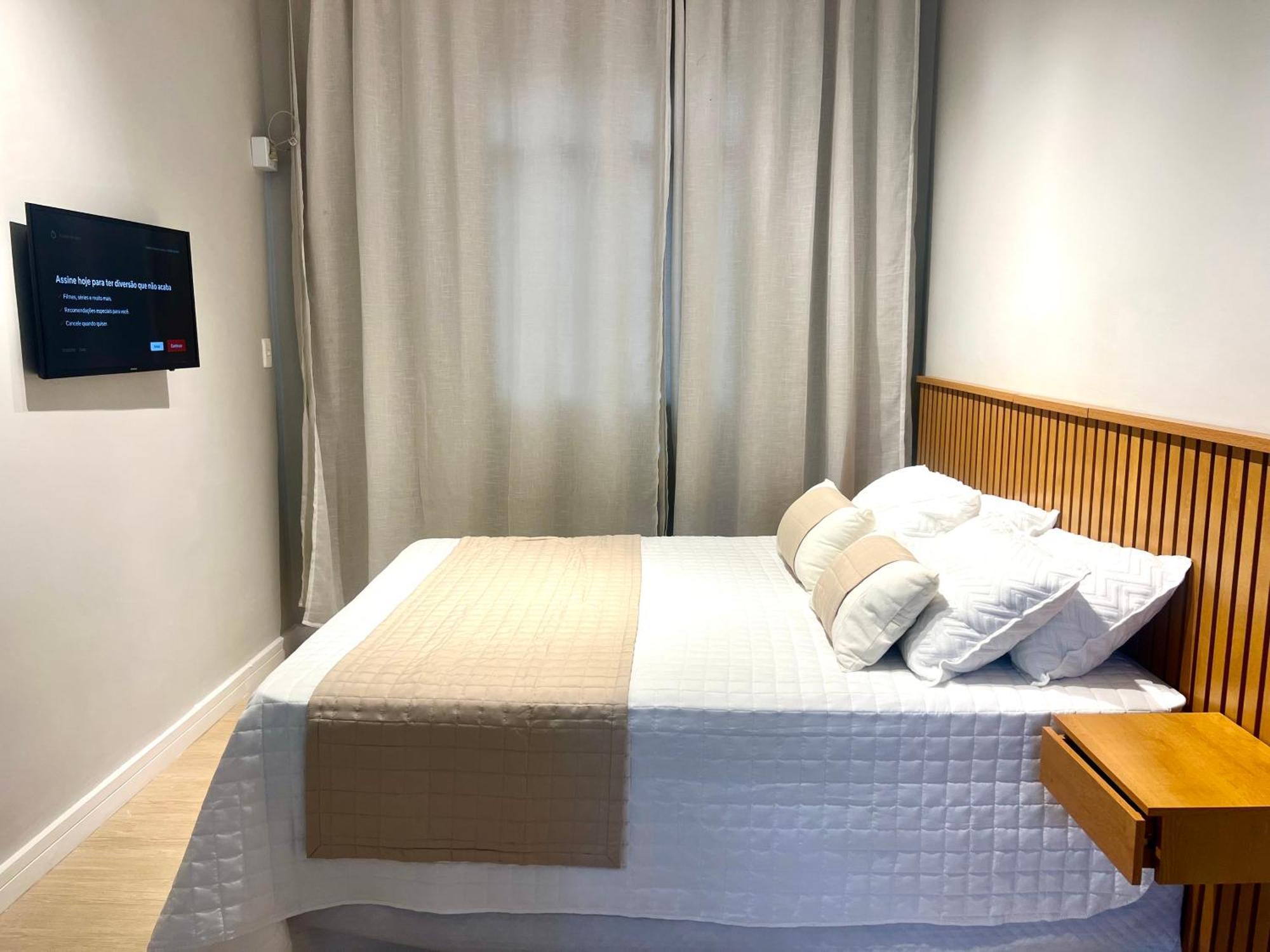Appartement In Leblon *